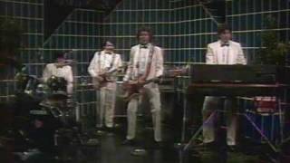 BRONCO-los vicios-(primera presentacion en televisa 1985)3/3 chords