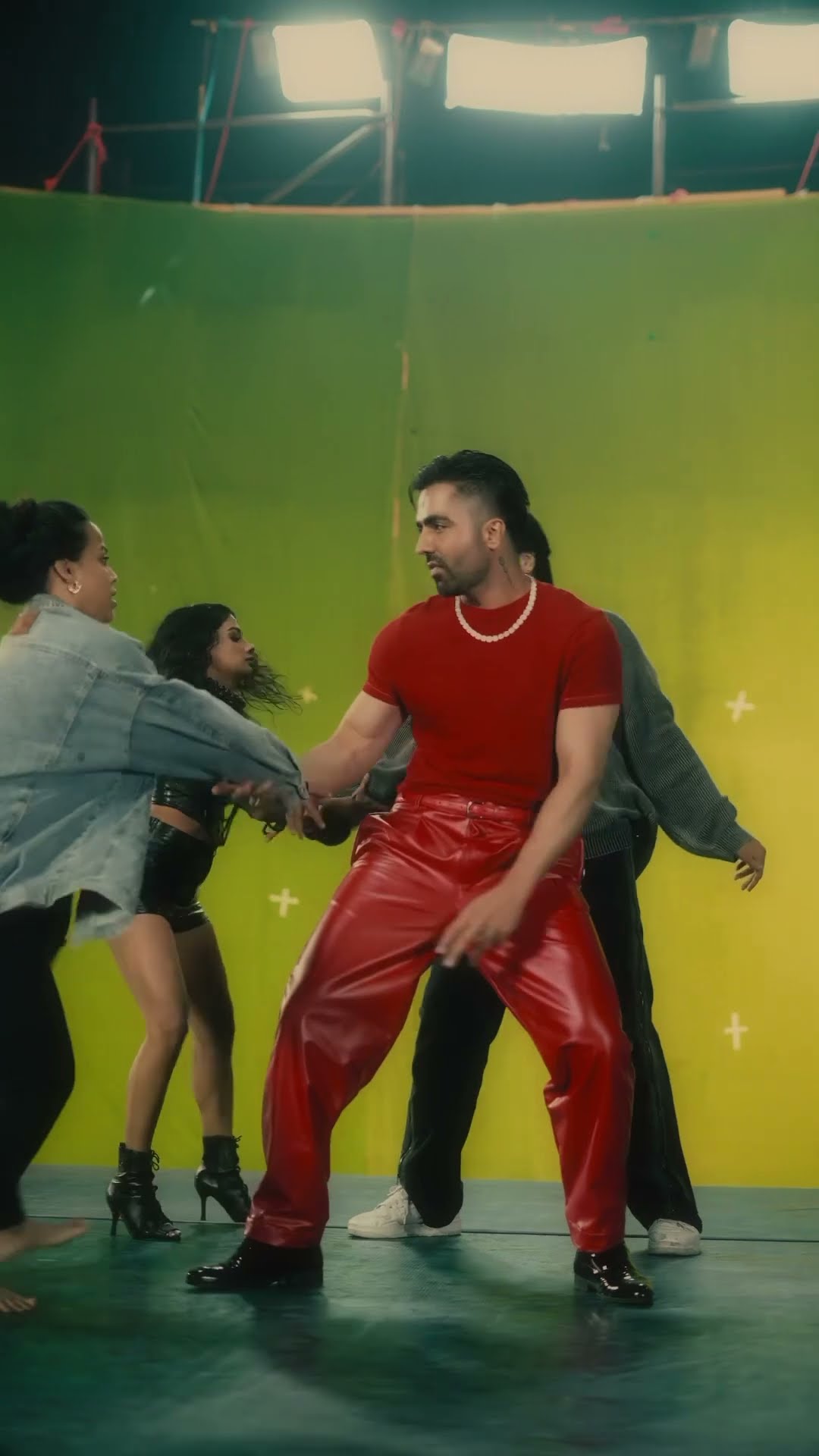 Reel-ready vibes with Harrdy \u0026 Yahvi perfecting their moves!  #TuRuRuu