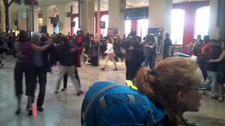 FlashMob à Marseille Saint Charles 03/06/11