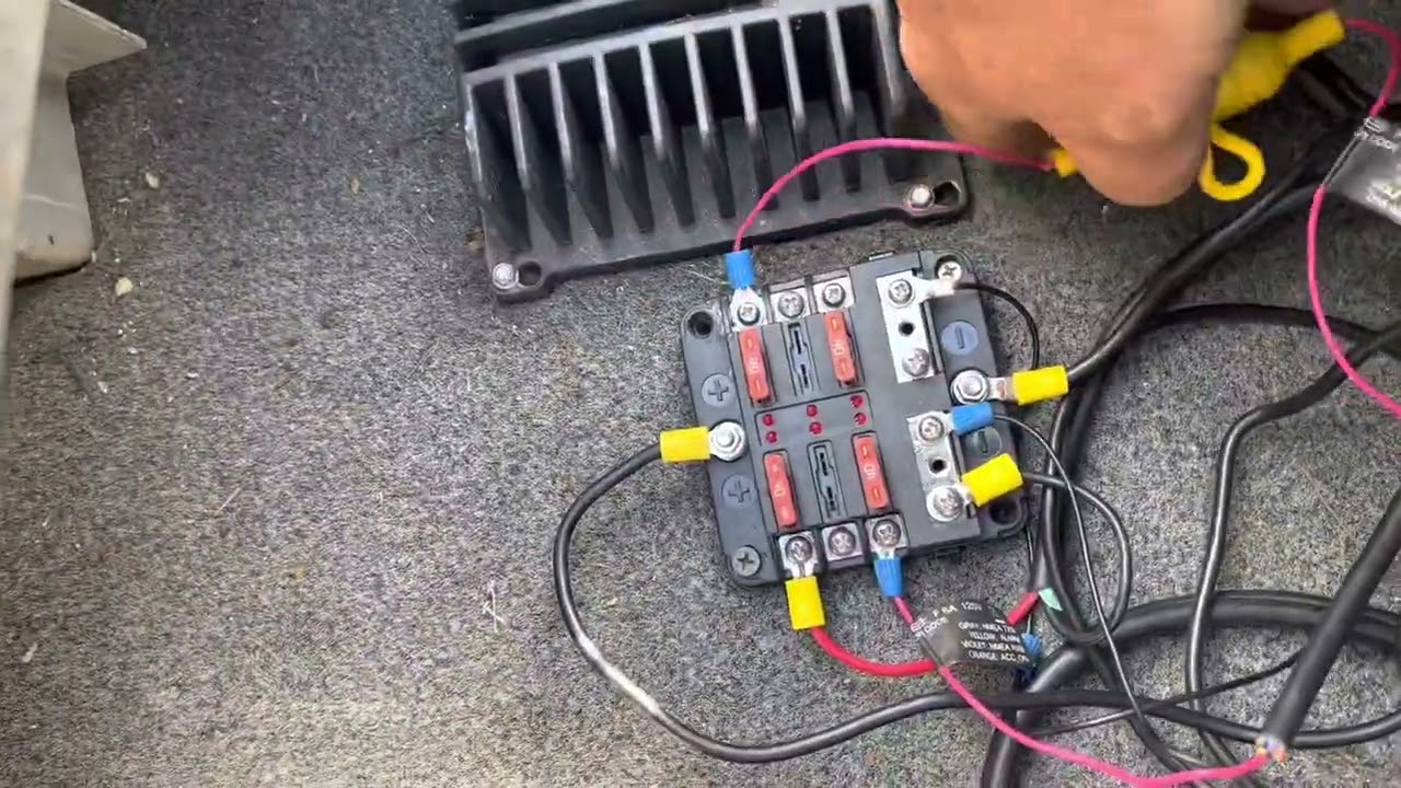 How My Livescope and Units Are Wired Up - YouTube