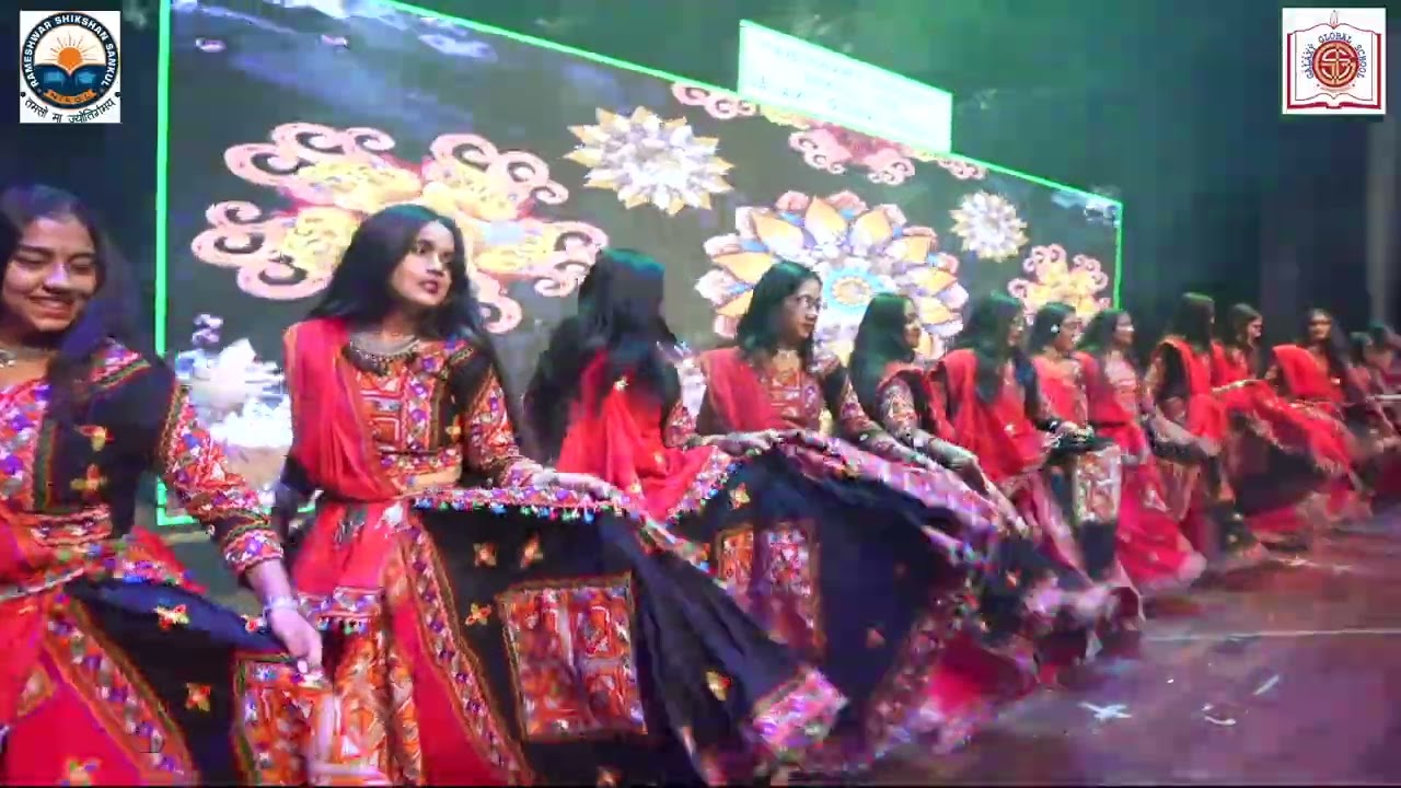 GARBA FUSION STD-10,11,12 GIRLS RAMESHWAR SHIKSHAN SANKUL NIKOL