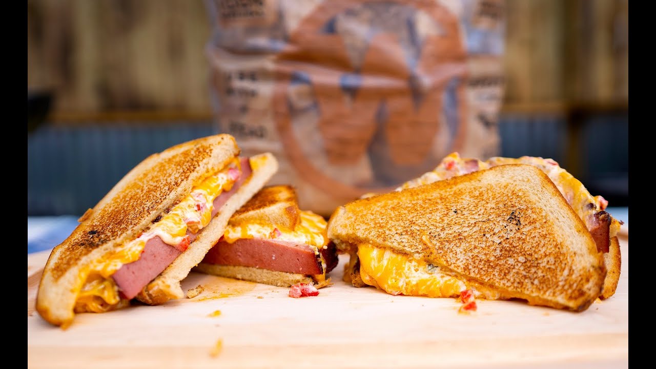 BAMAQ Live Smoked Bologna with Pimento Cheese Featuring Eric