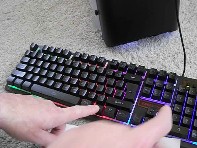 KR 6300 UN CLAVIER GAMING LE PLUS SILENCIEUX AVEC RÉTROÉCLAIRAGE Bretagne  accessoire 