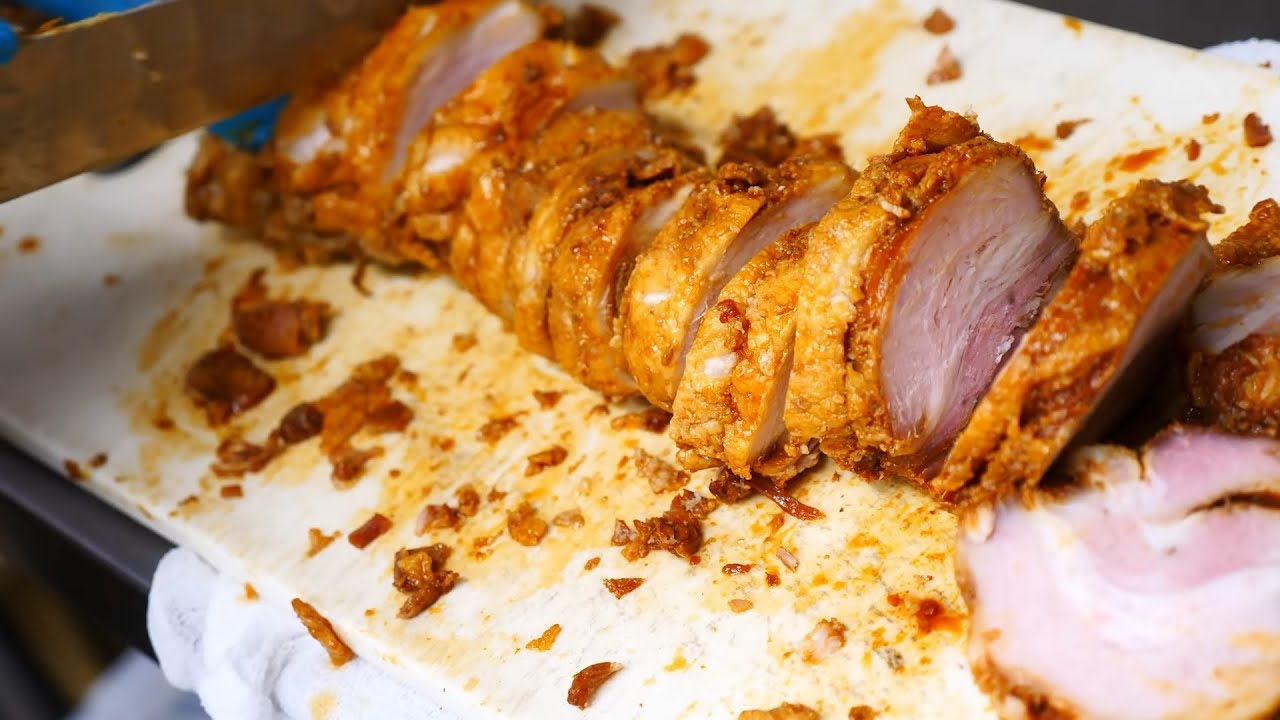 🍱 "Dynamite Kitchen in Japan: The Giant Portion Bento Shop Where Customers Keep Coming Back!"