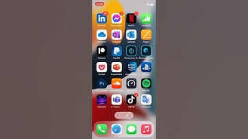 How to Quickly Scroll Through Home Screen Pages on iPhone #shorts