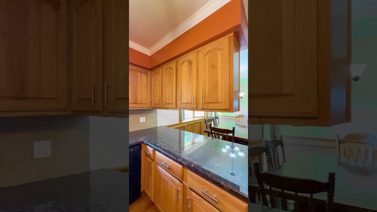 Farmington Hills' BEST Kept Secret! (3,600 sqft + Potential!)