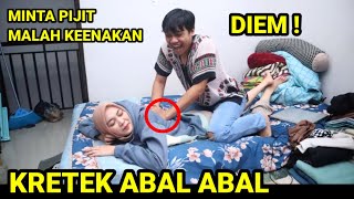 MBA UUS MINTA PIJIT KRETEK ABAL ABAL MALAH KEENAKAN