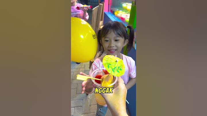 Aletha Abew Bermain Di Pasar Malam