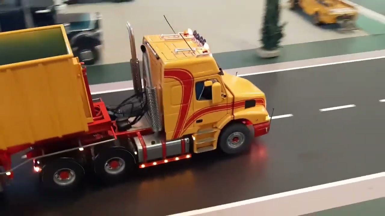 @Minitruckers @mantrucksandbuses @DAFTrucksNV @ScaniaTrucksBuses @iveco @volvotrucks 