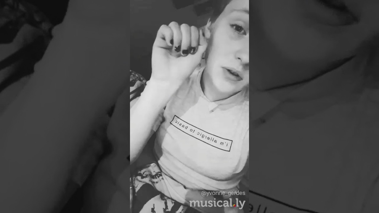 Jetzt sind die Fotzen wieder da 🎀 - YouTube Jetzt sind die Fotzen wieder da 🎀 - YouTube
