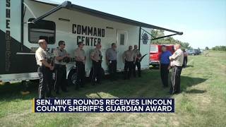 Sen. Mike Rounds receives Lincoln County Sheriff’s Guardian Award