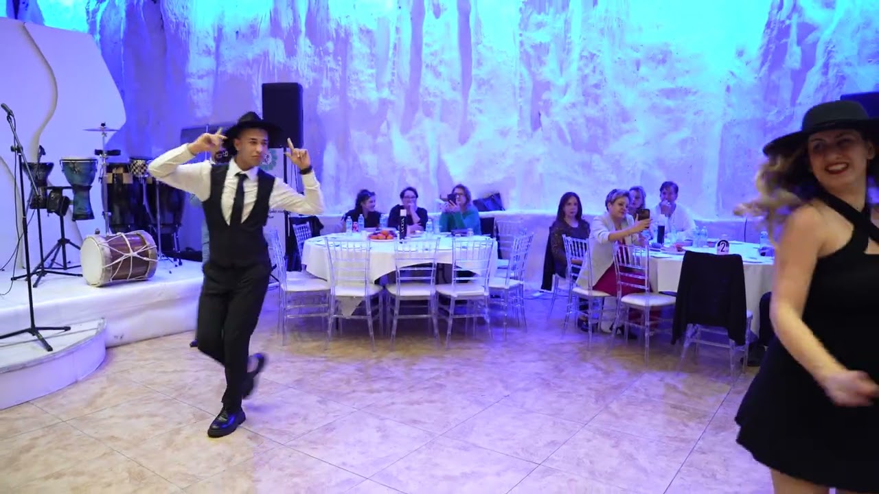 رقص با آهنگ انگار نه انگار منصور عزیز در لندن ۲۰۲۵