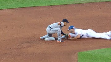 DET@KC: Avila cuts down Moustakas at second base