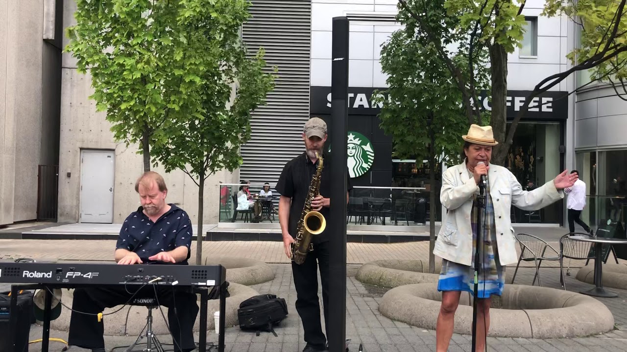 Laura Hubert Trio / Music In the Park
