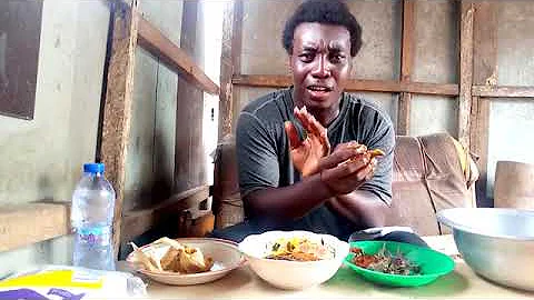 Trying Out a Ghanaian Street Food(Accra Newtown Kenkey)