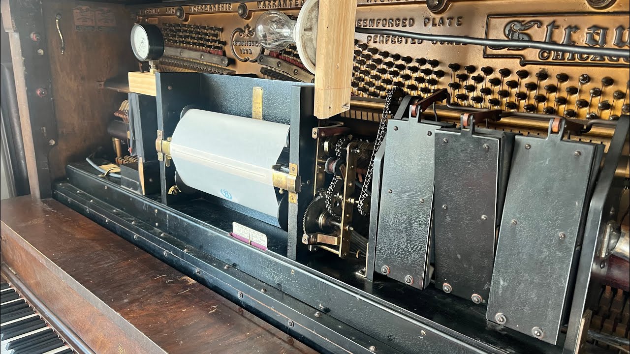 Ain't Misbehavin' on a 1915 player piano
