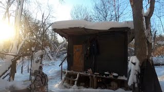 Ночевка в лесной избе!!!Баня в палатке!!!Рыбалка на малой реке!!!Мороз 🥶 минус -22!!!#рыбалка#баня