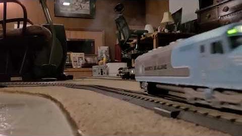 MTH FP45 Maersk Sealand on Extended Rug Layout