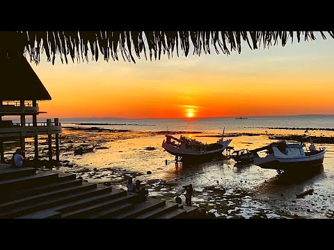 Solo travel vlog to Kupang Indonesia ✈️ Cheap Aston Hotel with best low cost carrier Lion Air