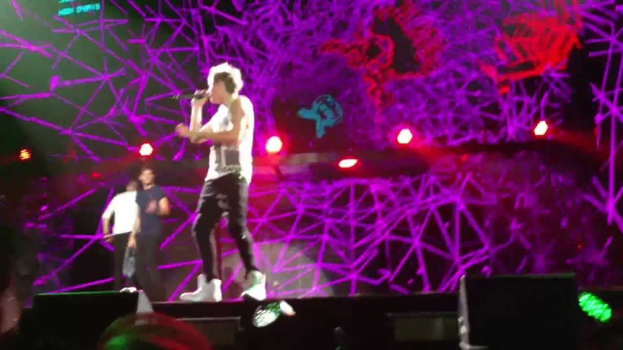 Kiss you One Direction Atlanta