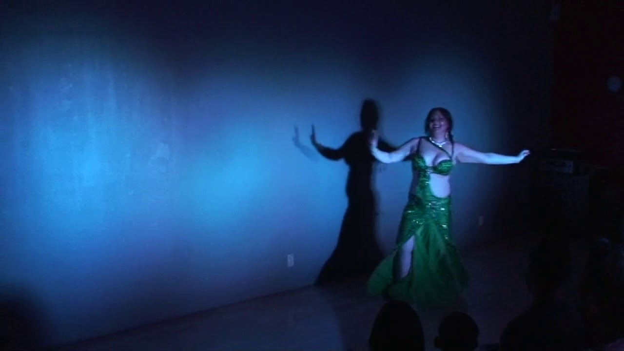 Shana at the LA Raqs "Raqs Sharqi" Hafla