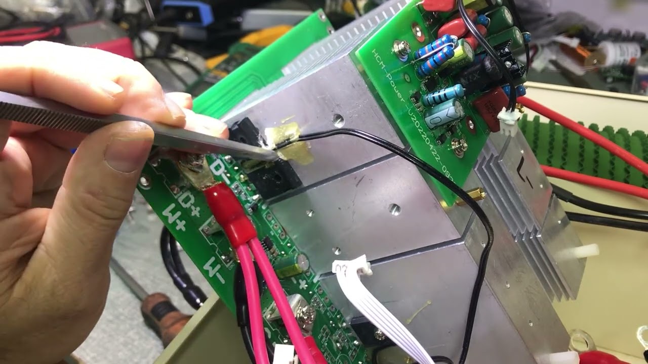 Wind+solar controler LHCM3-1/48 на ручніку. Ремонт. - YouTube
