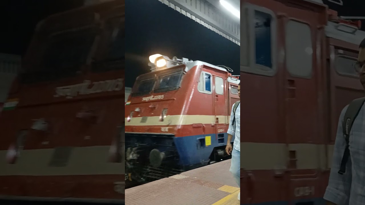 22703 WAP4 pulling SHM-PORBANDAR express 