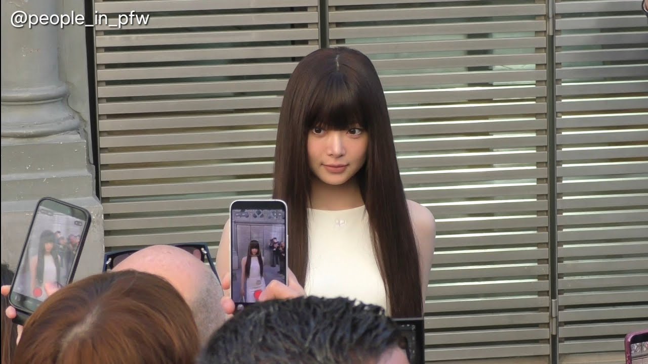 Hong Eun-chae 홍은채 (LE SSERAFIM) - Courrèges FW26/27 fashion show in Paris - 04.03.2026