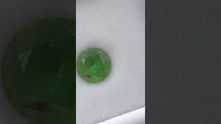 Гранат Демантоид