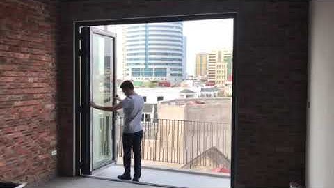 Cửa Đi Mở Xếp Trượt Gấp 3 Cánh Nhôm XINGFA Nhập Khẩu - 0985.213.785