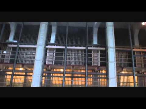 Escape From Alcatraz - Whitey Bulger, Al Capone, Frank Morris - YouTube
Alcatraz Al Capone Escape