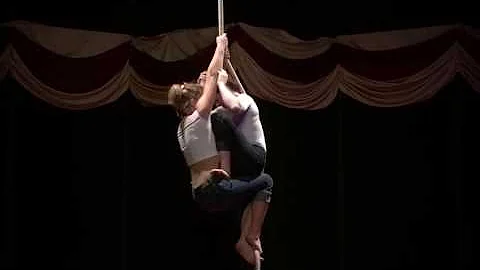 The Little Circus- duo rope act