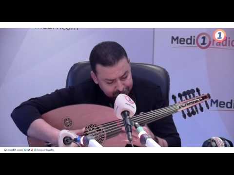 موزاييك ادريس المالومي في عزف منفرد على العود