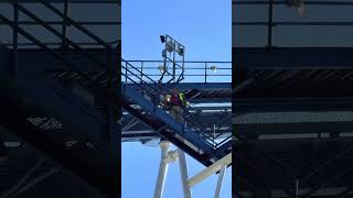 Power outage at Six Flags caused riders to walk down the ride tracks after rides shut down. 😱