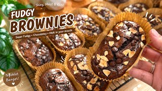 GOING VIRAL! NO MIXER NEEDED!!! JUST MIX TO MAKE FOOLPROOF MINI FUDGY BROWNIES WITH SHINY CRUST TIPS