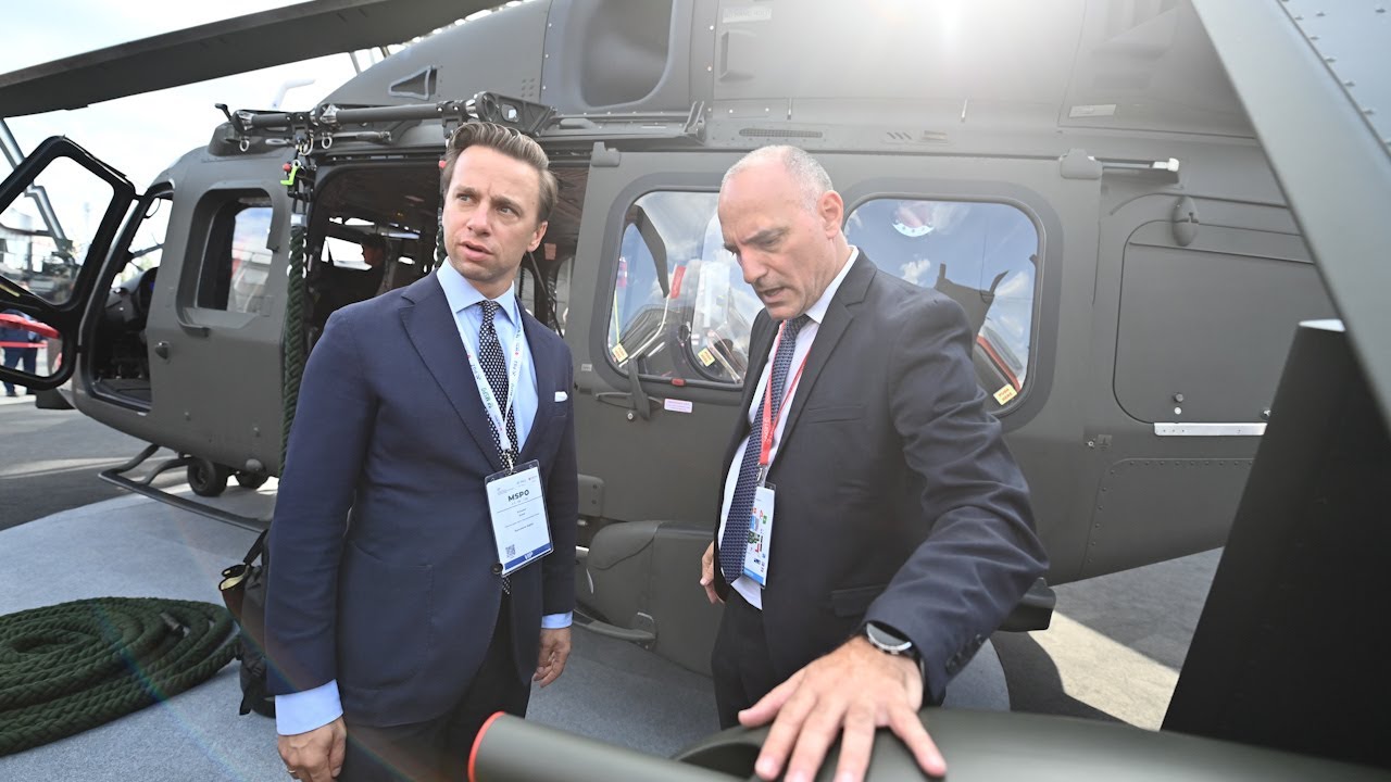 Krzysztof Bosak odwiedził XXXIII Międzynarodowy Salon Przemysłu Obronnego 