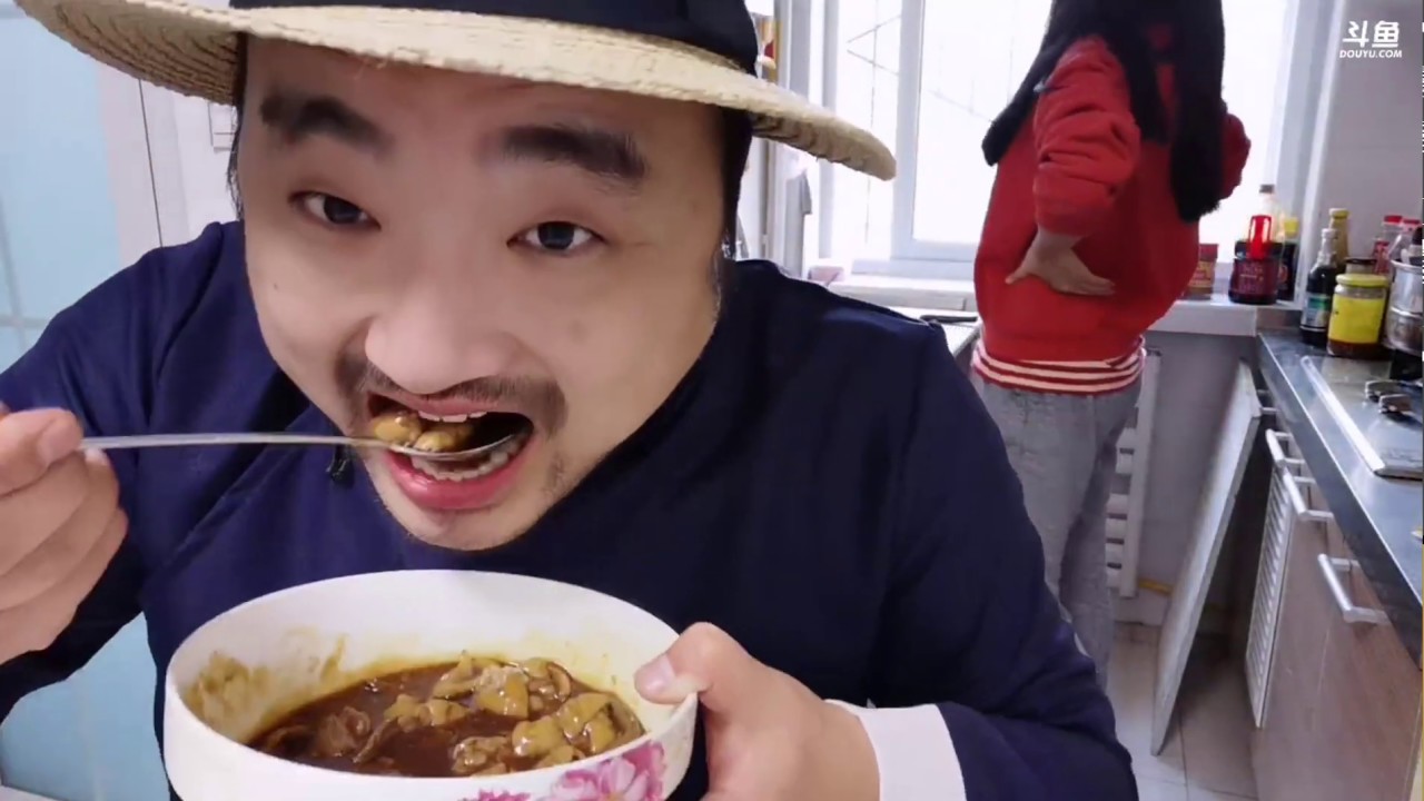斗鱼TV 不死鸟3DM 总监鸟姐家里做卤煮 20191208 - YouTube