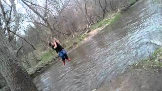 Fat man swings on rope XD