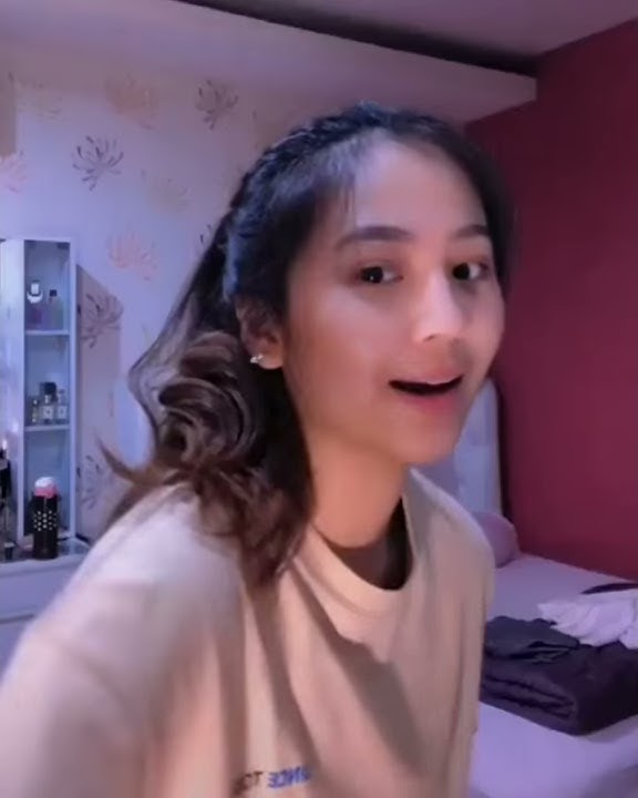 Story wa cewek cantik // joget santuy