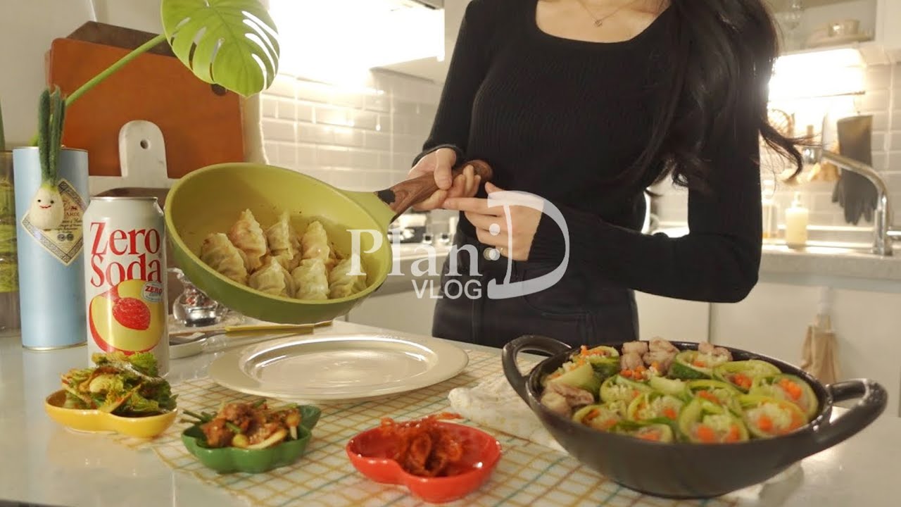 Изготовление традиционного корейского платья для собак, приготовление капустных обертываний, острой