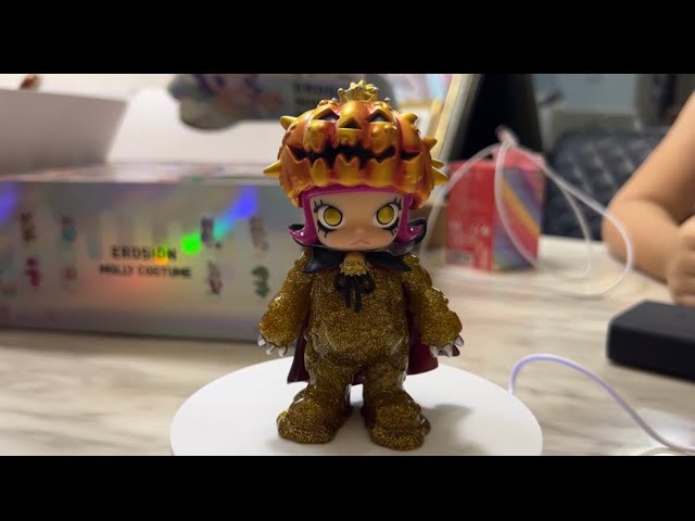 Unboxing POP MART Molly x Instinctoy Erosion Molly Costume