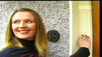 DY2K, Sarsfield Pk, Leamhcán / My bathroom gets a bit of a makeover on TG4 in the year 2000!