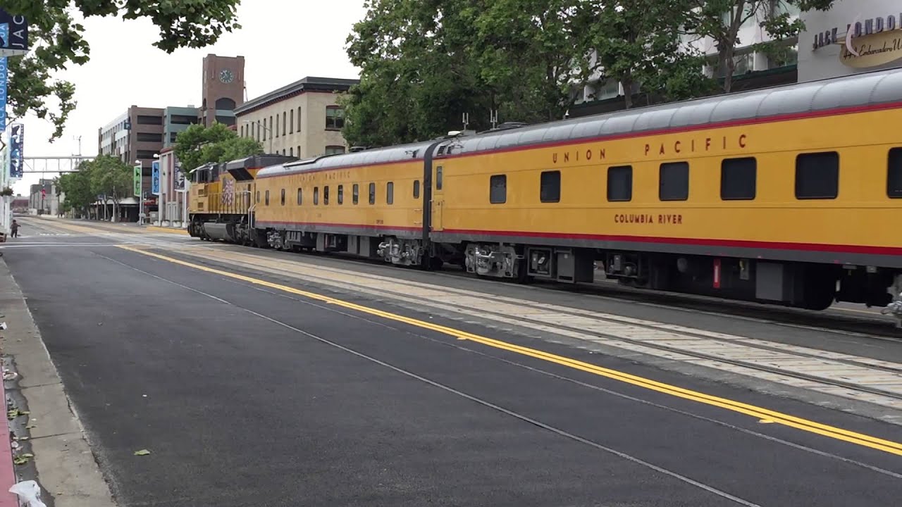 UP Heritage Unit for 150th Anniversary Special Sightseeing Dream Train...