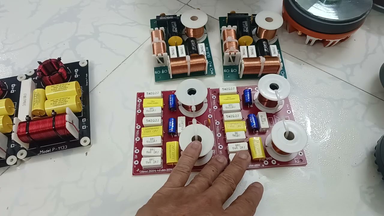 Mạch phân âm 2 bass 2 chép 1 mid ae thich alo 0972476456