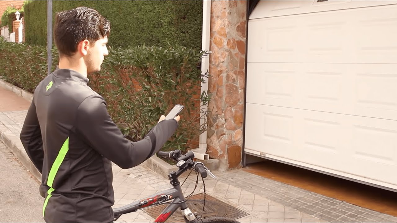 HOMYHUB Open your garage door from your smartphone, and more! YouTube