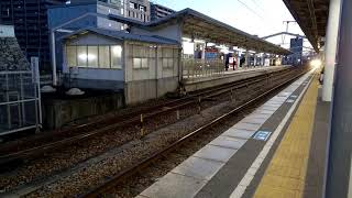 JR西日本 福山駅6番線 普通岡山行き(福山始発)117系到着