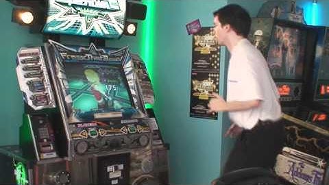 DDR SuperNOVA2 AC - der Jäger / AURA plays DROP OUT (redone!)