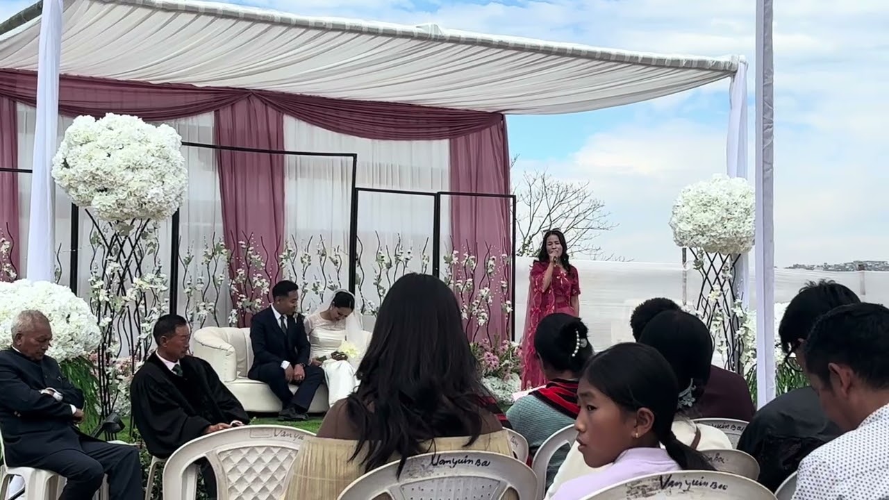 Can’t help falling in love - Halen solan crown Law (cover)#English song# English 