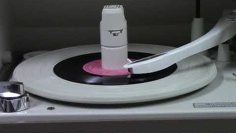 Magnavox Stereo Record Player (30P252) Demonstration