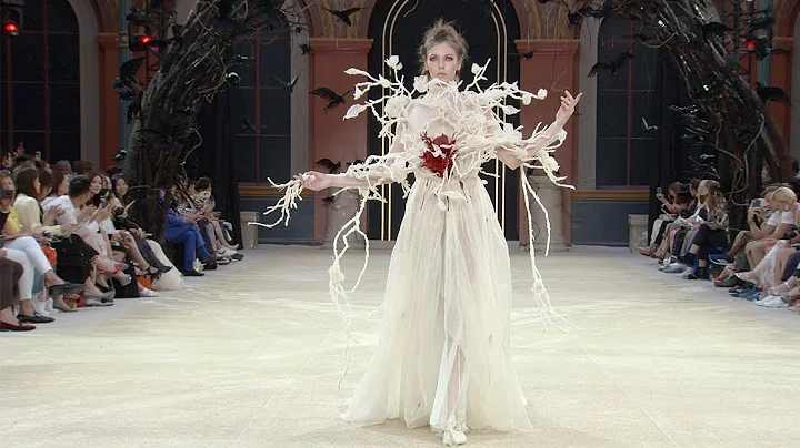 Guo Pei | Haute Couture Fall Winter 2019/2020 | Fu...